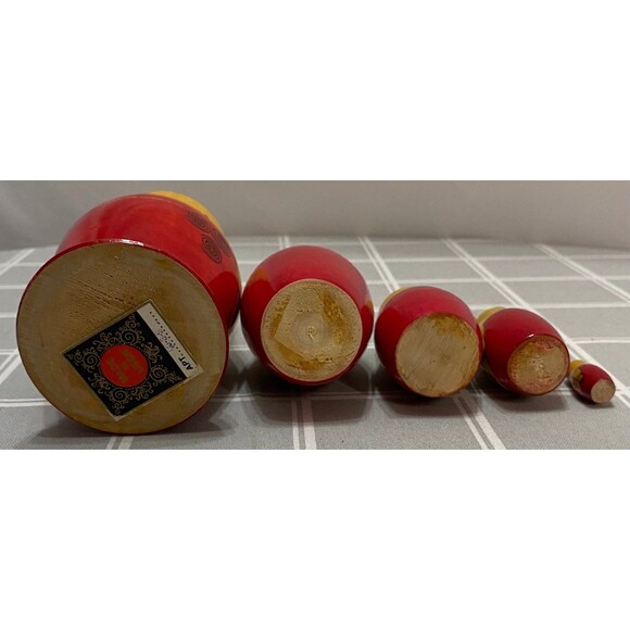 Vtg Russian Nesting Dolls set of 5 Dolls Made in USSR - Picture 12 of 12